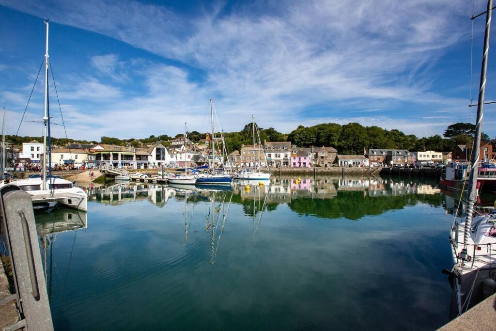 Trethvor House Ensuite Double Room With Free Parking In Quiet Residential Area Padstow Exterior photo