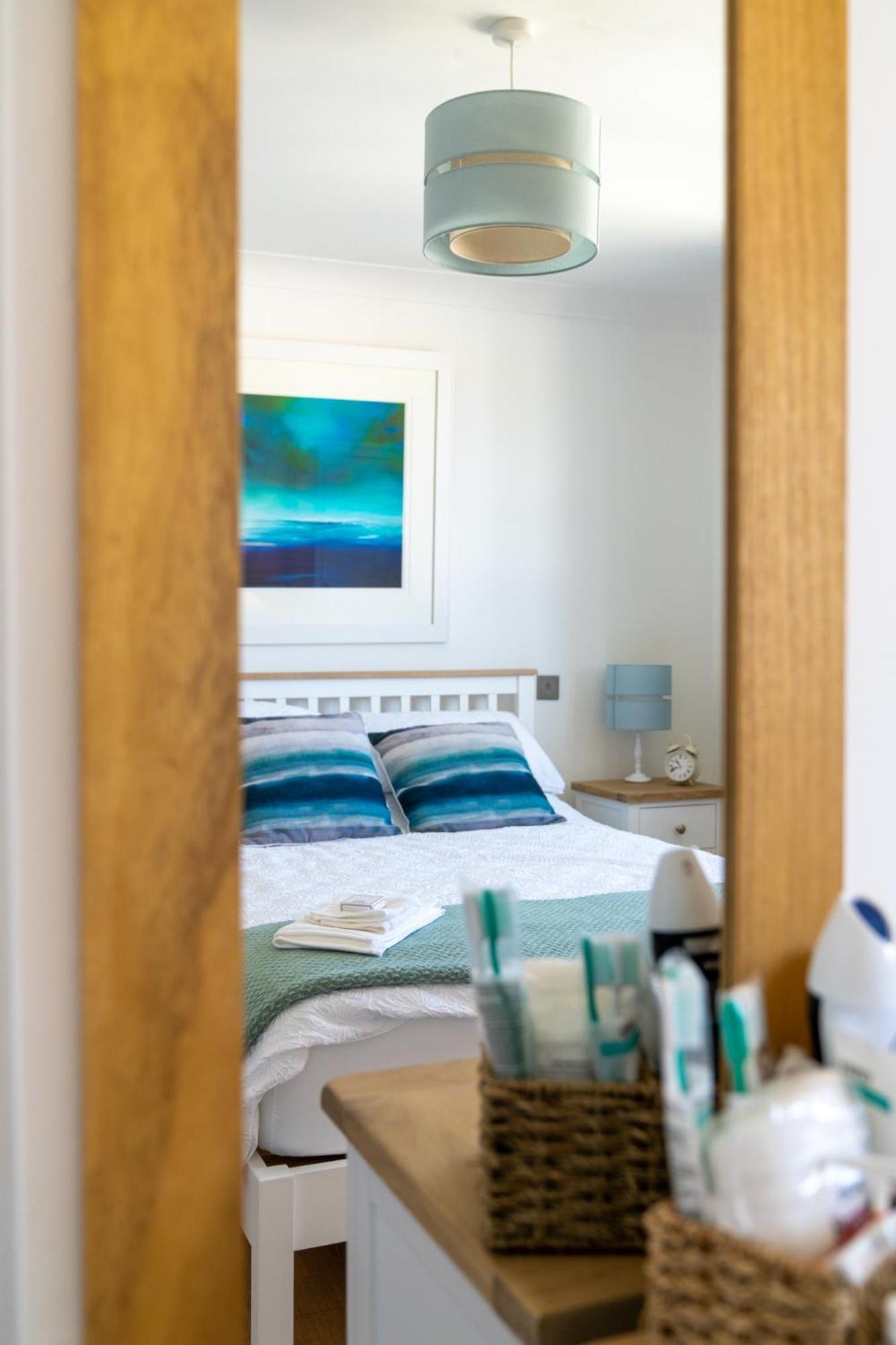 Trethvor House Ensuite Double Room With Free Parking In Quiet Residential Area Padstow Exterior photo